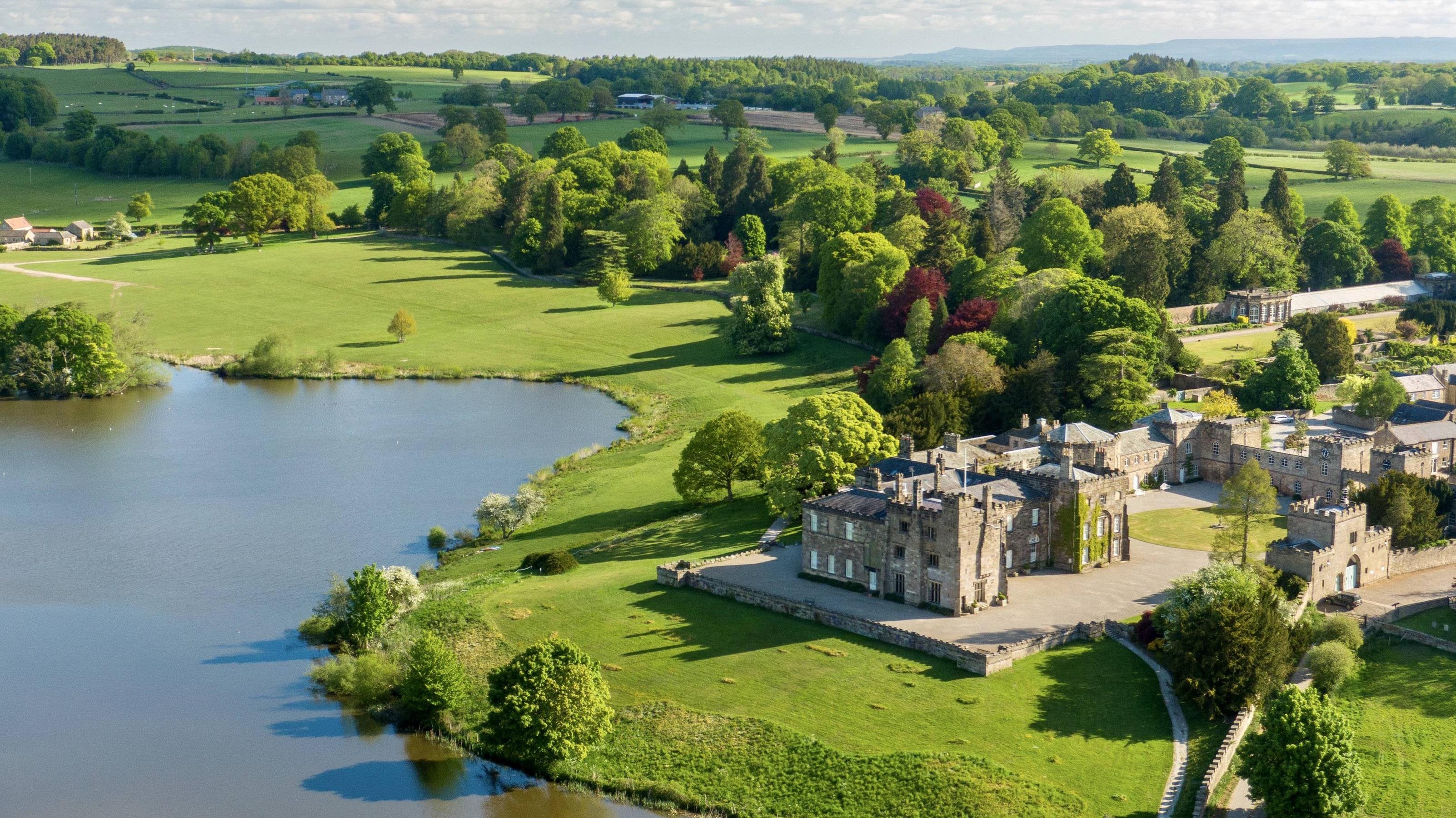 York & the Finest Houses & Gardens of Yorkshire Radio Times Travel