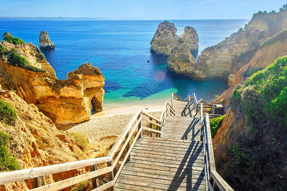 solo traveller holidays portugal